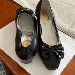 Ros Hommerson leather black low heel shoes.